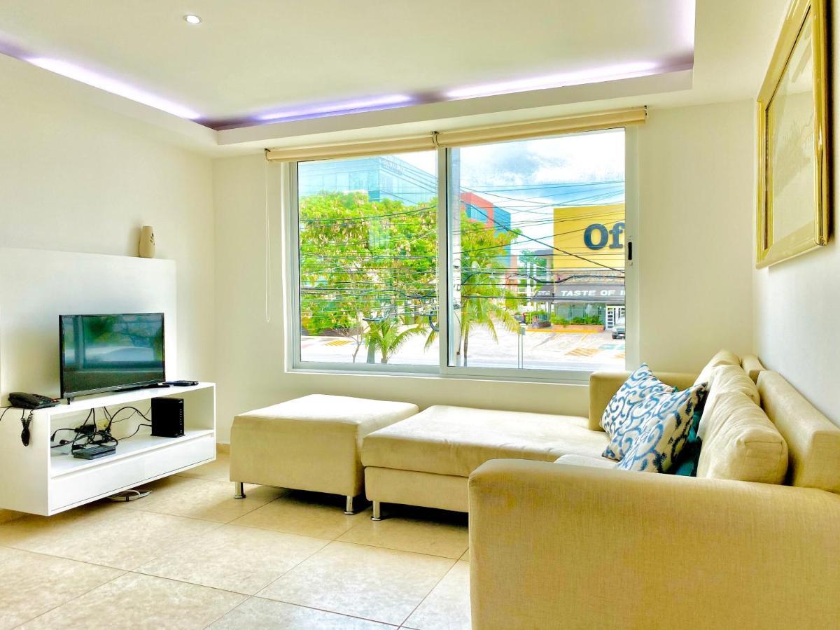 Apartamento cálido y moderno en la entrada de la zona hotelera Cancún Esterno foto