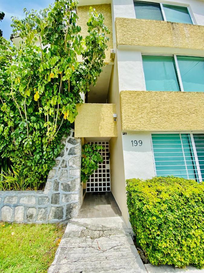 Apartamento cálido y moderno en la entrada de la zona hotelera Cancún Esterno foto