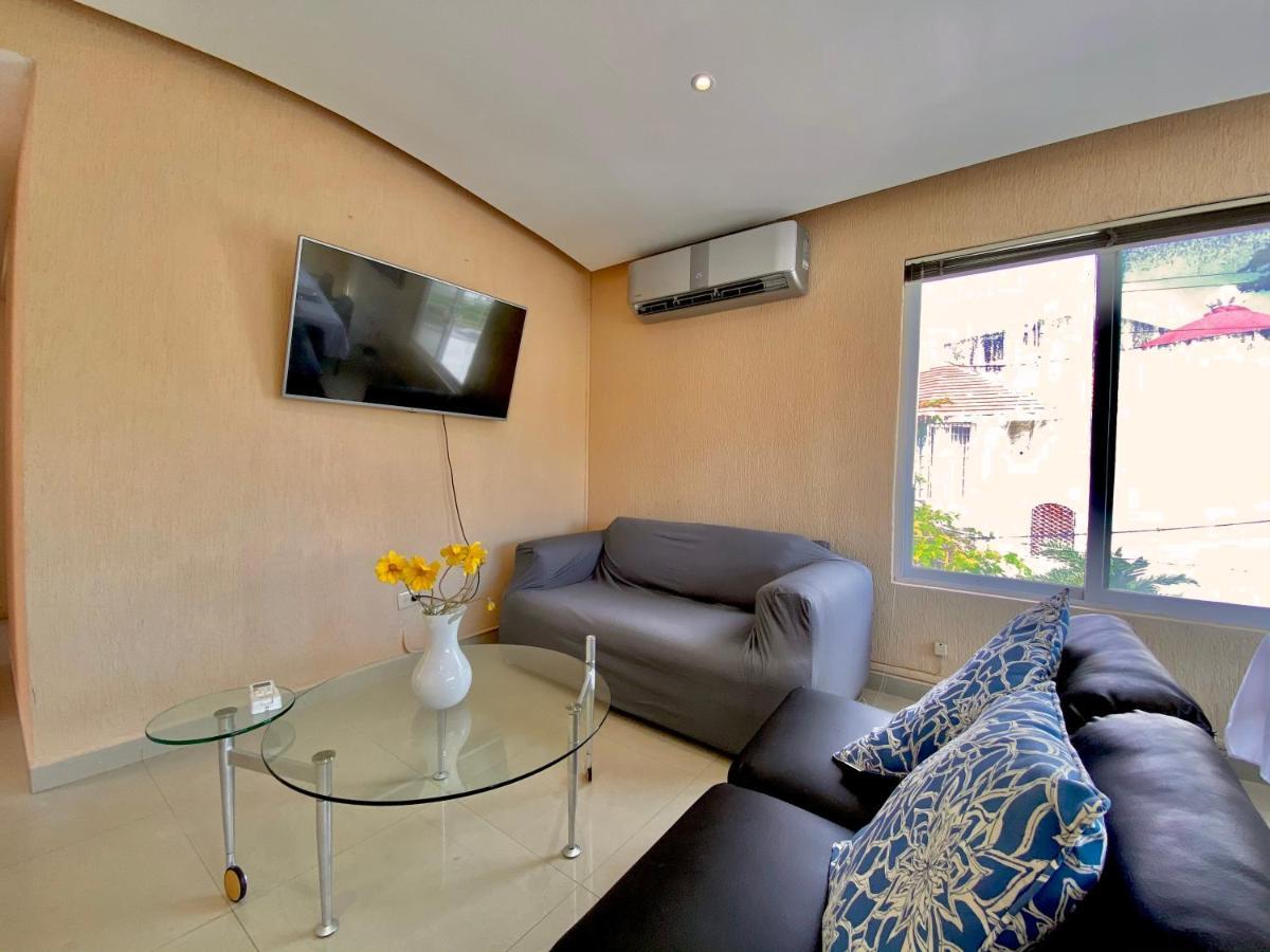 Apartamento cálido y moderno en la entrada de la zona hotelera Cancún Esterno foto